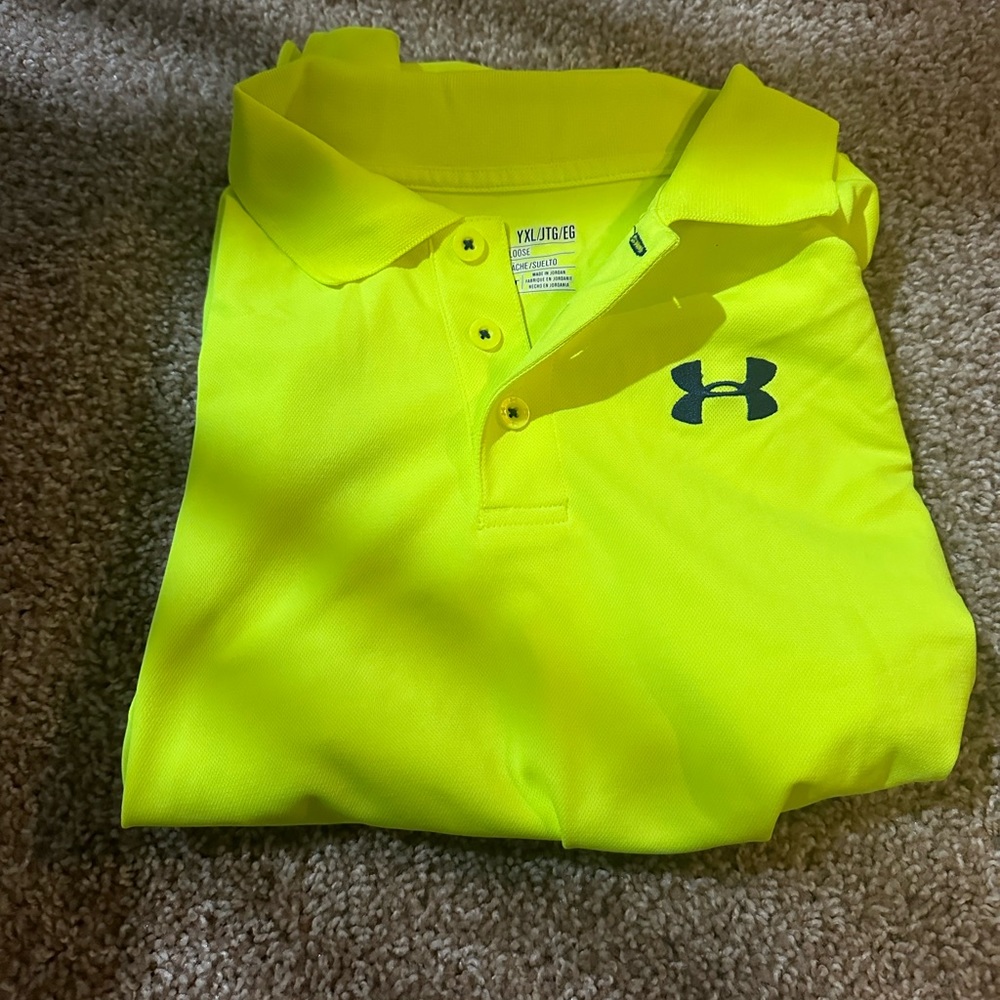 Size XL Under Armour polo shirt